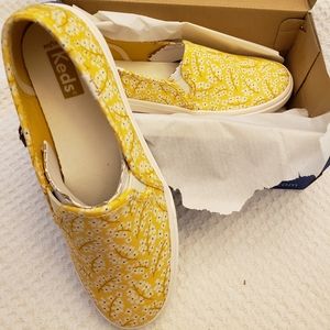Keds 7½ yellow floral slip-ons